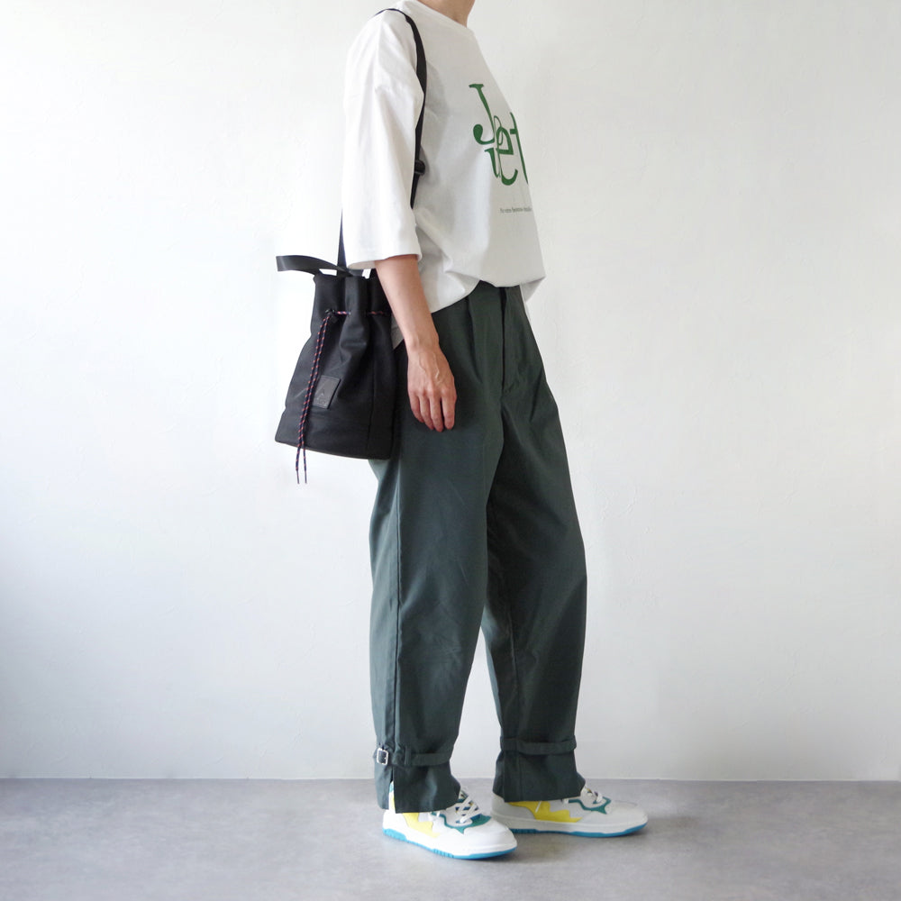 DRAWSTRING SHOULDER BAG BLACK