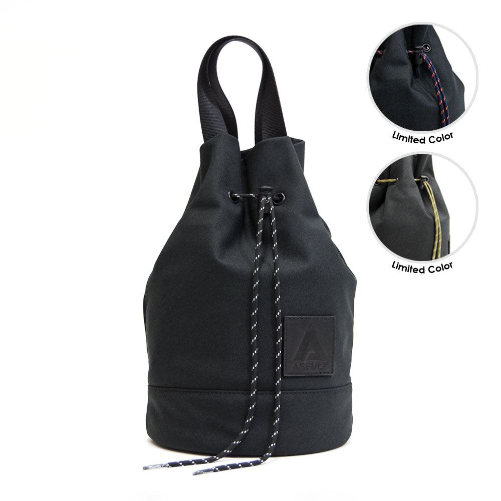 DRAWSTRING SHOULDER BAG BLACK