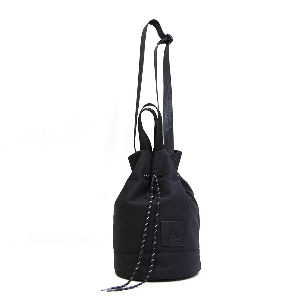 DRAWSTRING SHOULDER BAG BLACK
