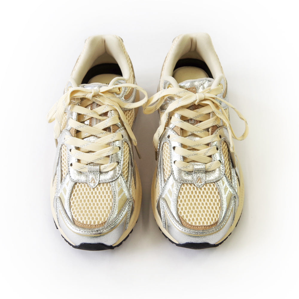 CITY RUN SILVER TAN