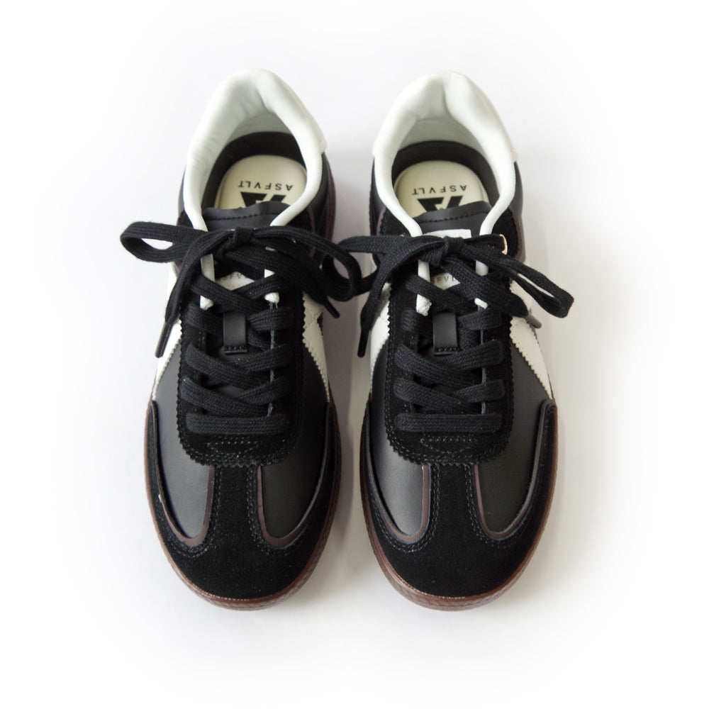 ELITE CLASSIC BLACK WHITE DK GUM