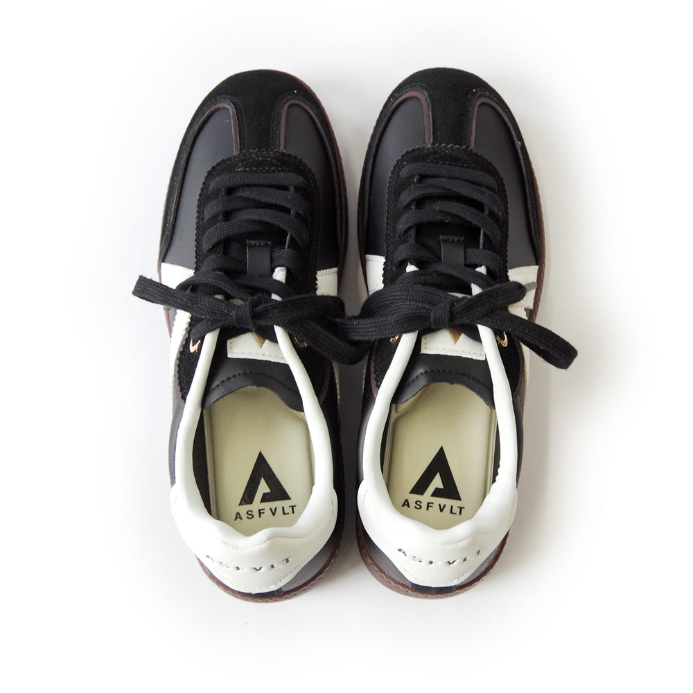 ELITE CLASSIC BLACK WHITE DK GUM