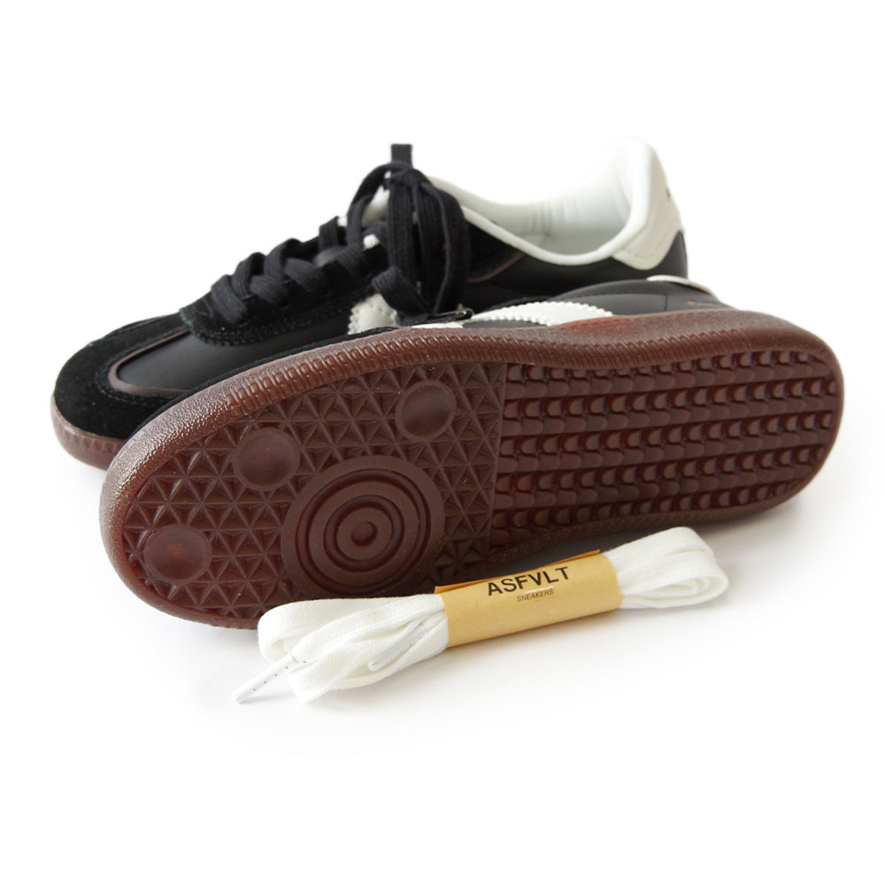 ELITE CLASSIC BLACK WHITE DK GUM