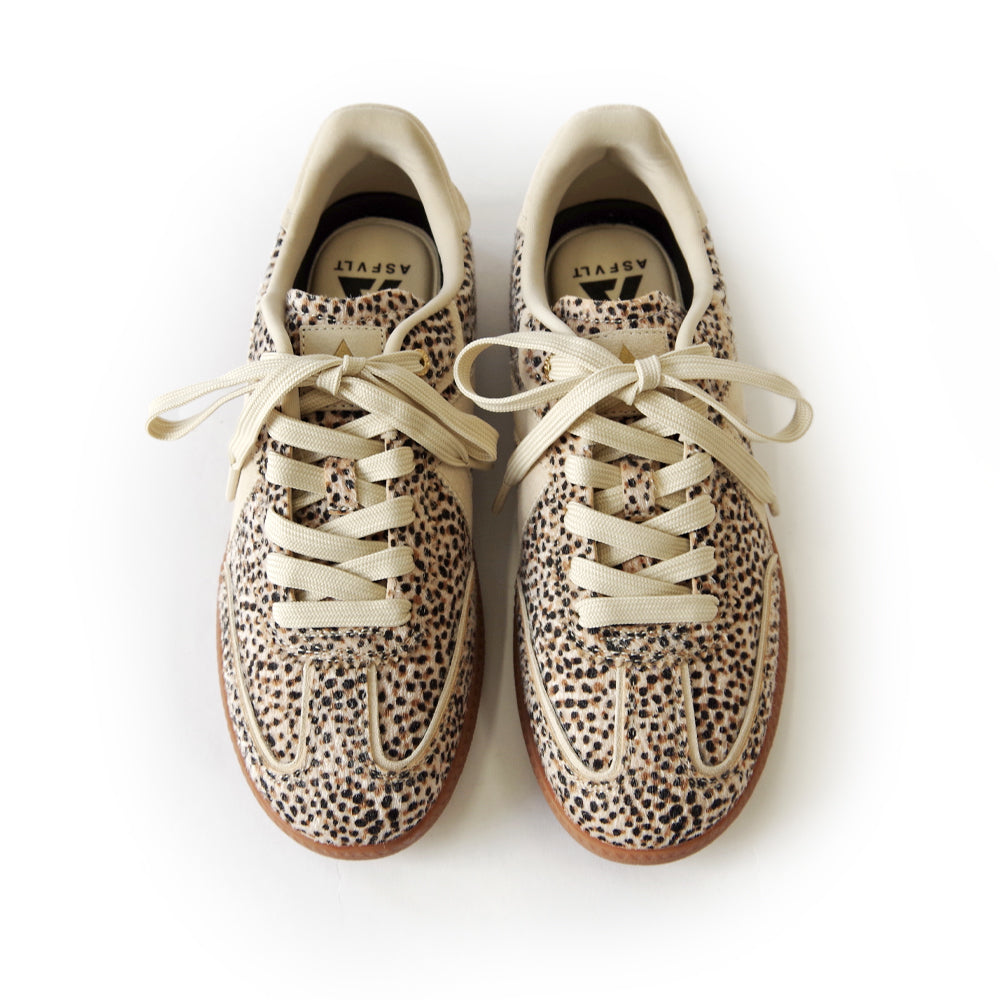 ELITE CLASSIC TAN DOTS PONY HAIR