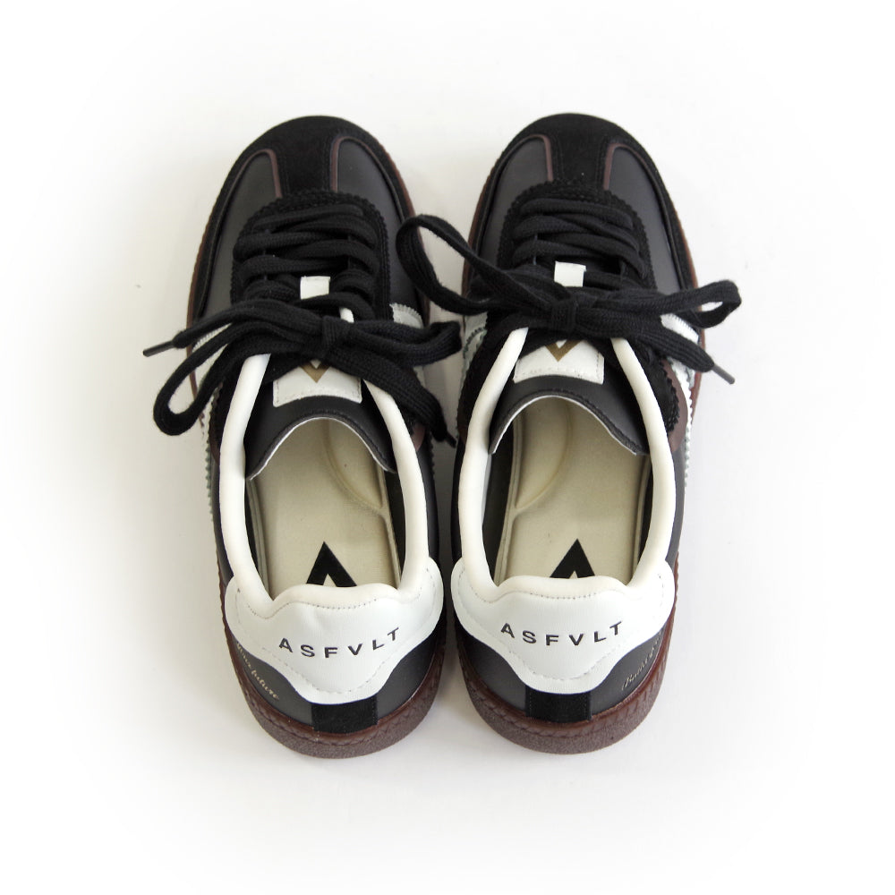 ELITE CLASSIC BLACK WHITE DK GUM