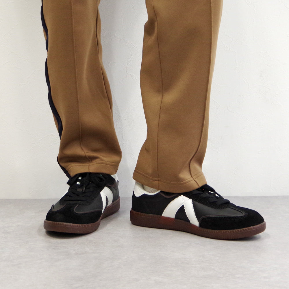 ELITE CLASSIC BLACK WHITE DK GUM