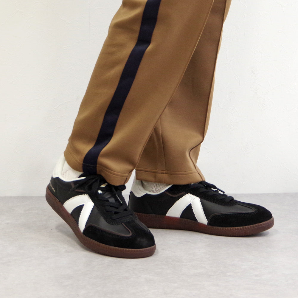 ELITE CLASSIC BLACK WHITE DK GUM