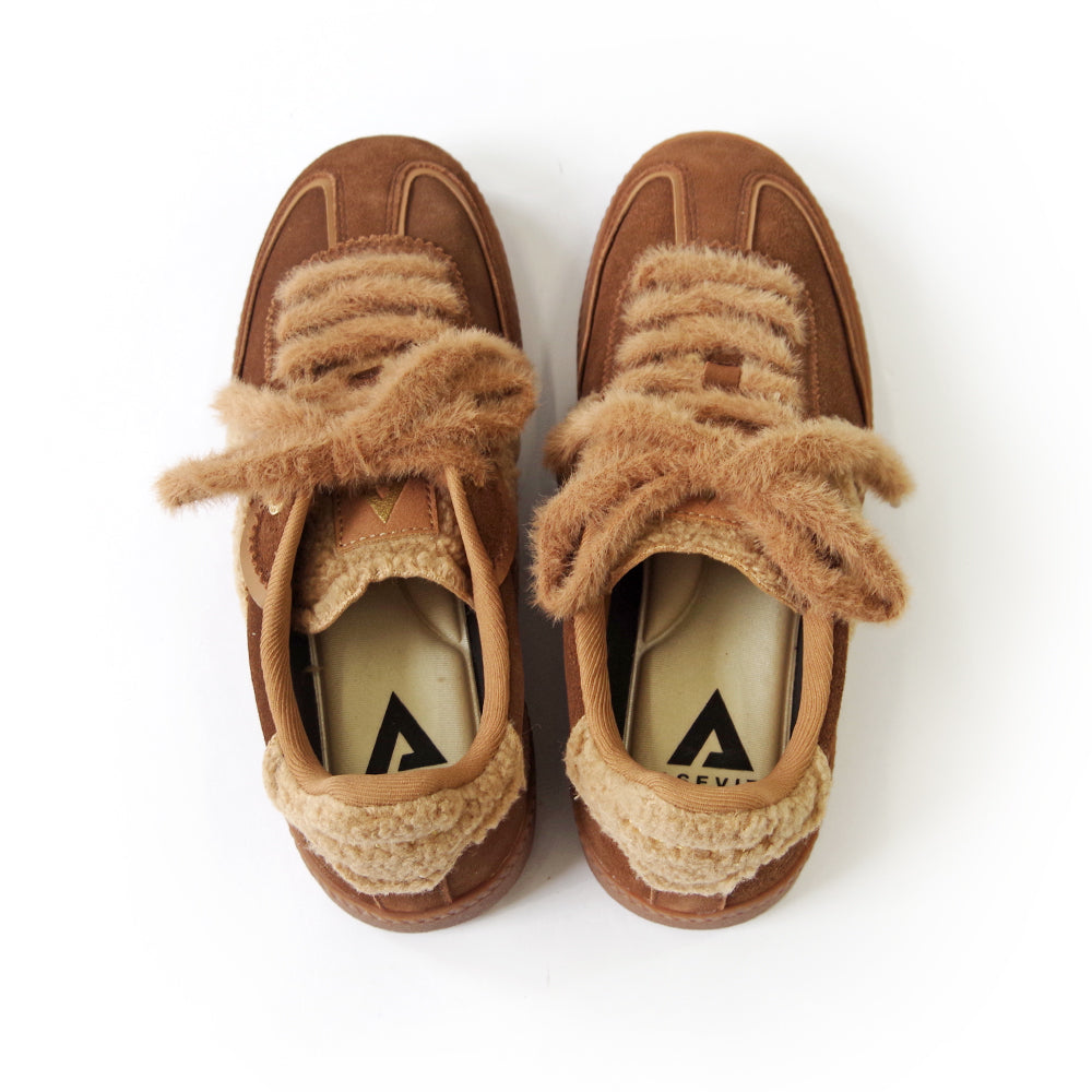 ELITE CLASSIC BROWN TAN SHERPA