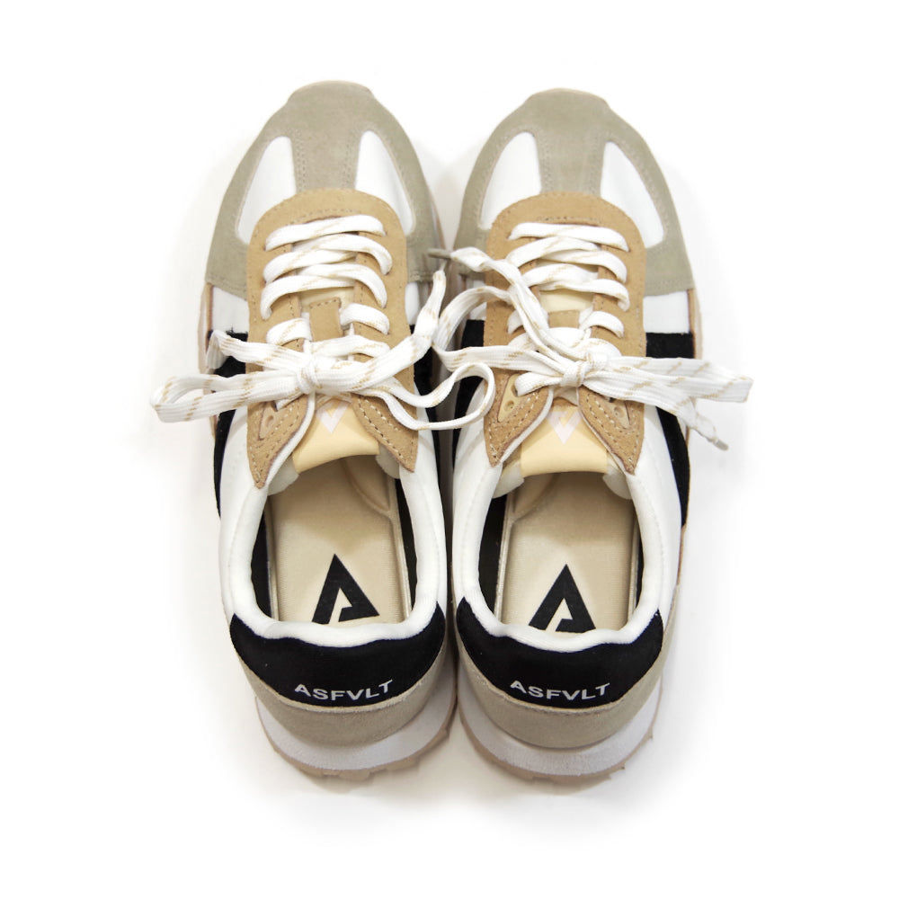 GATE WHITE TAN BLACK GREY