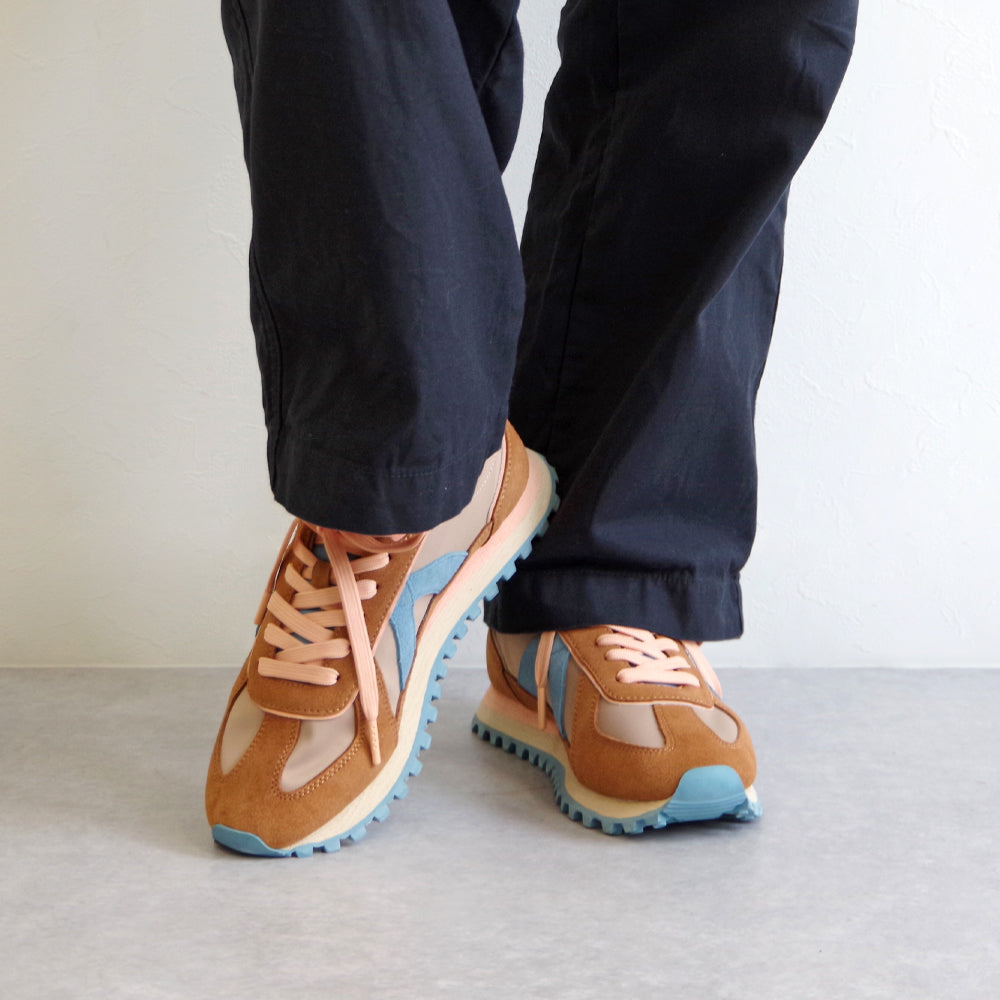 GATE BROWN TAN OLD BLUE PEACH