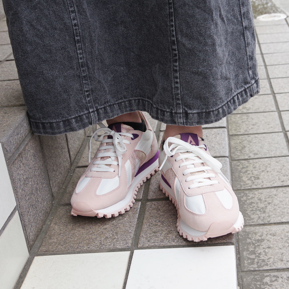 GATE WHITE PINK METAL PINK