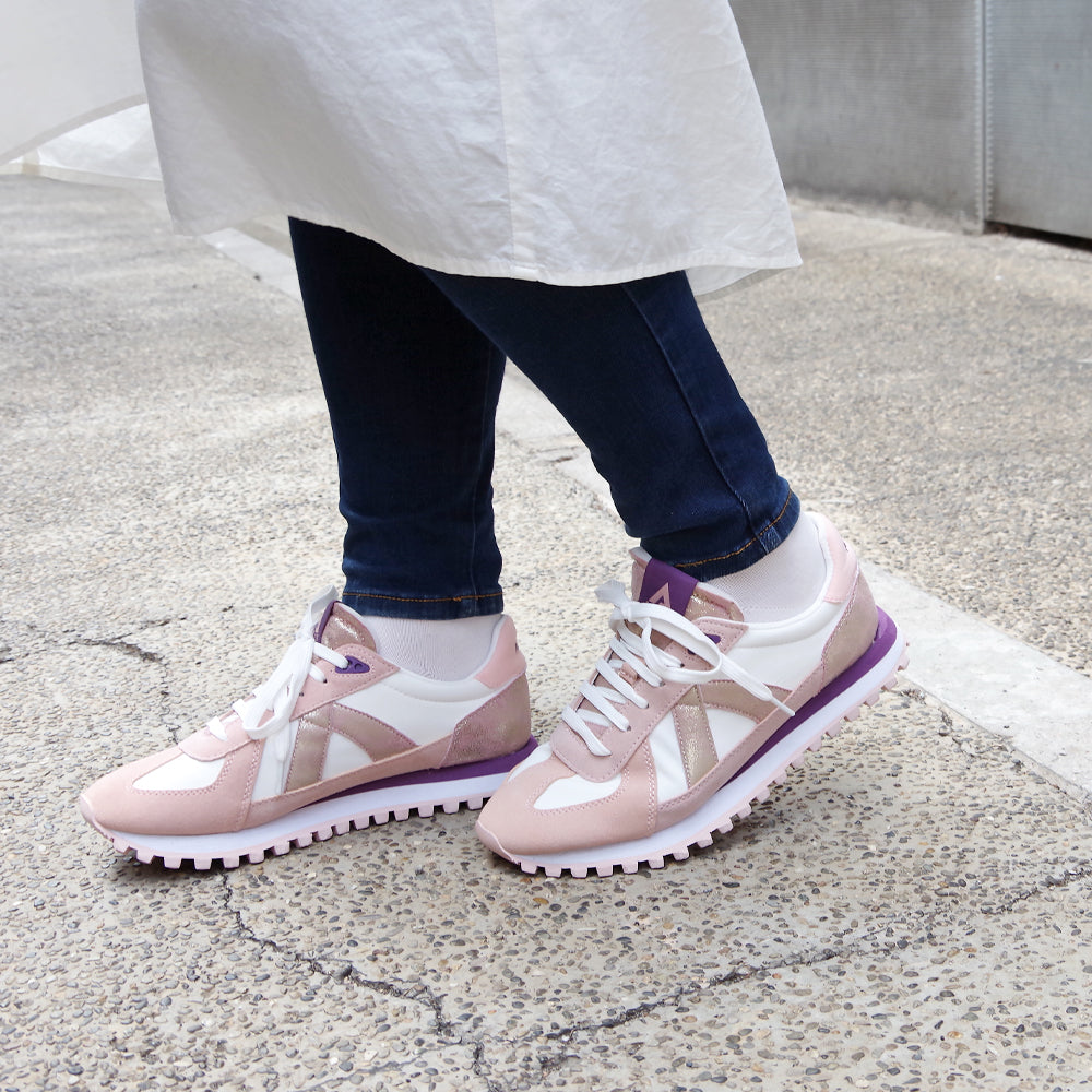 GATE WHITE PINK METAL PINK