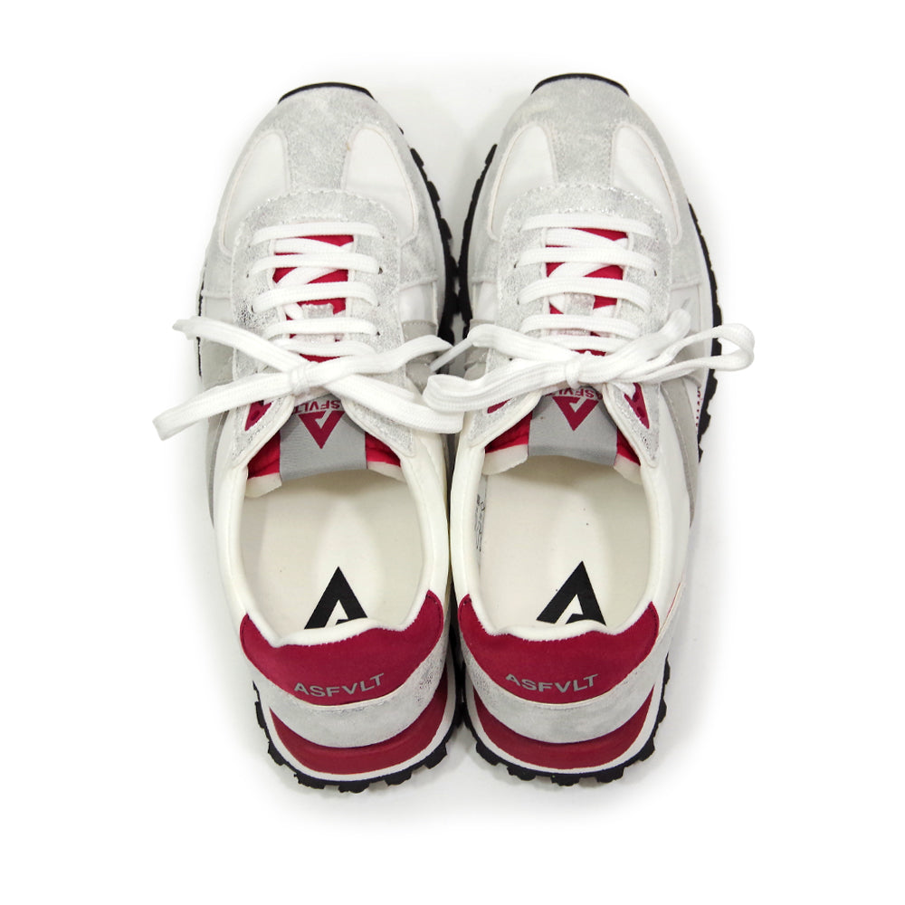 GATE WHITE SILVER DARK RED