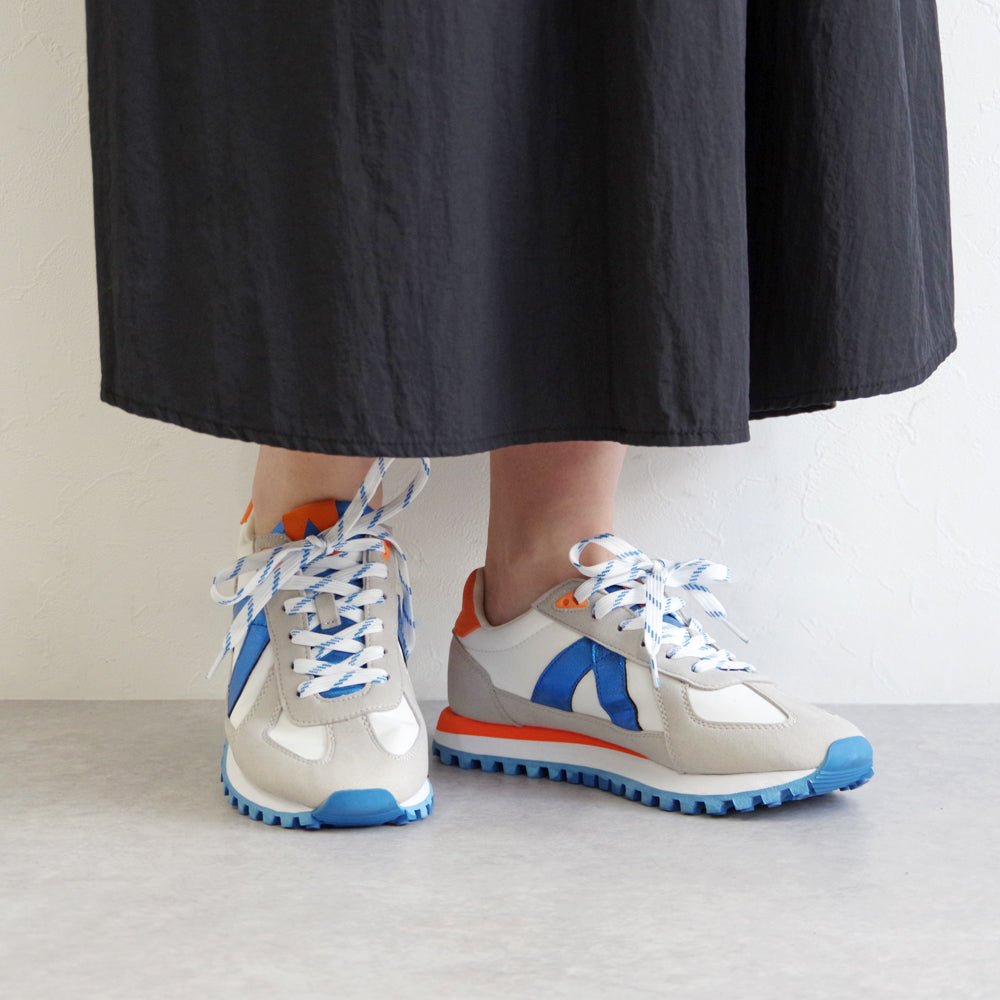 GATE WHITE BLUE METAL CORAL