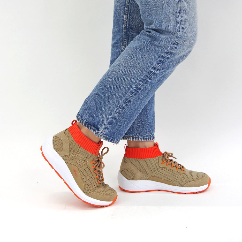 PURSUIT MID SAND ORANGE