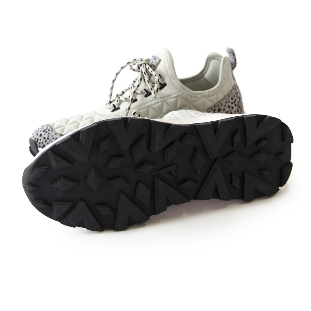 SPEED SOCKS TREK GREY DOTS PONY HAIR