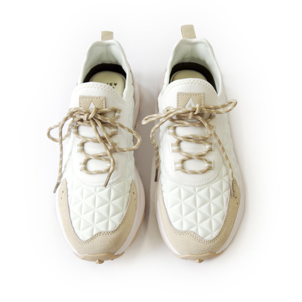 SPEED SOCKS TREK DK WHITE TAN