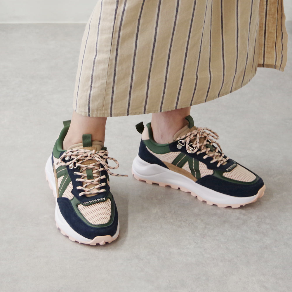 VISION TREK NAVY LT BROWN SOFT PINK