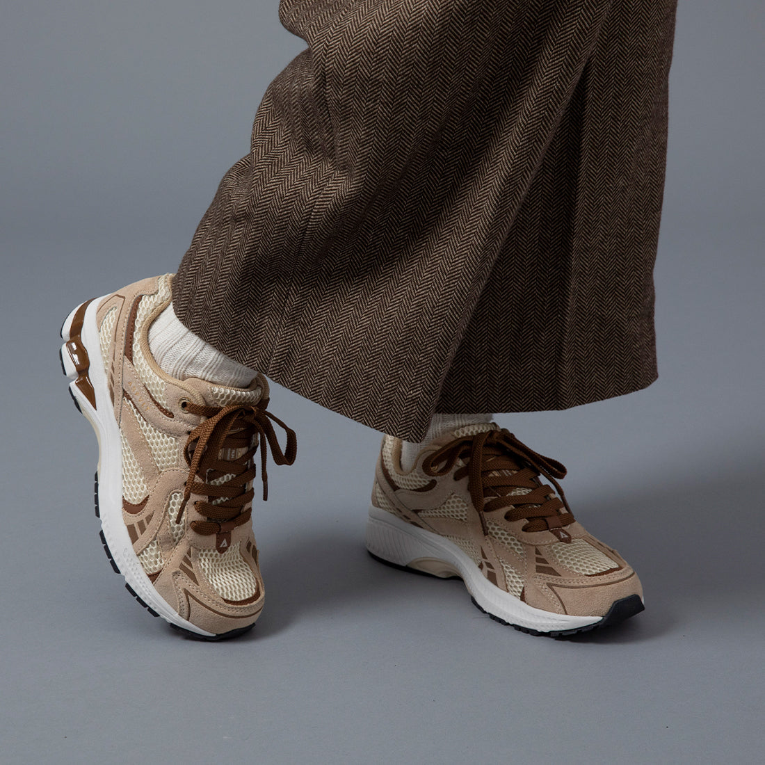 CITY RUN CR029 TAN BROWN