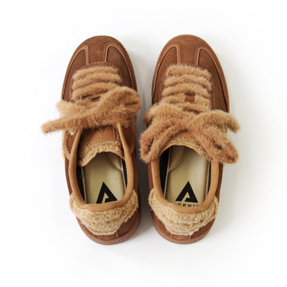 ELITE CLASSIC BROWN TAN SHERPA